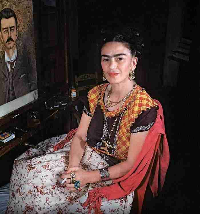 10+ Rare Photos Of Frida Kahlo During The Last Years Of Her Life To Celebrate Her 110th Birthday