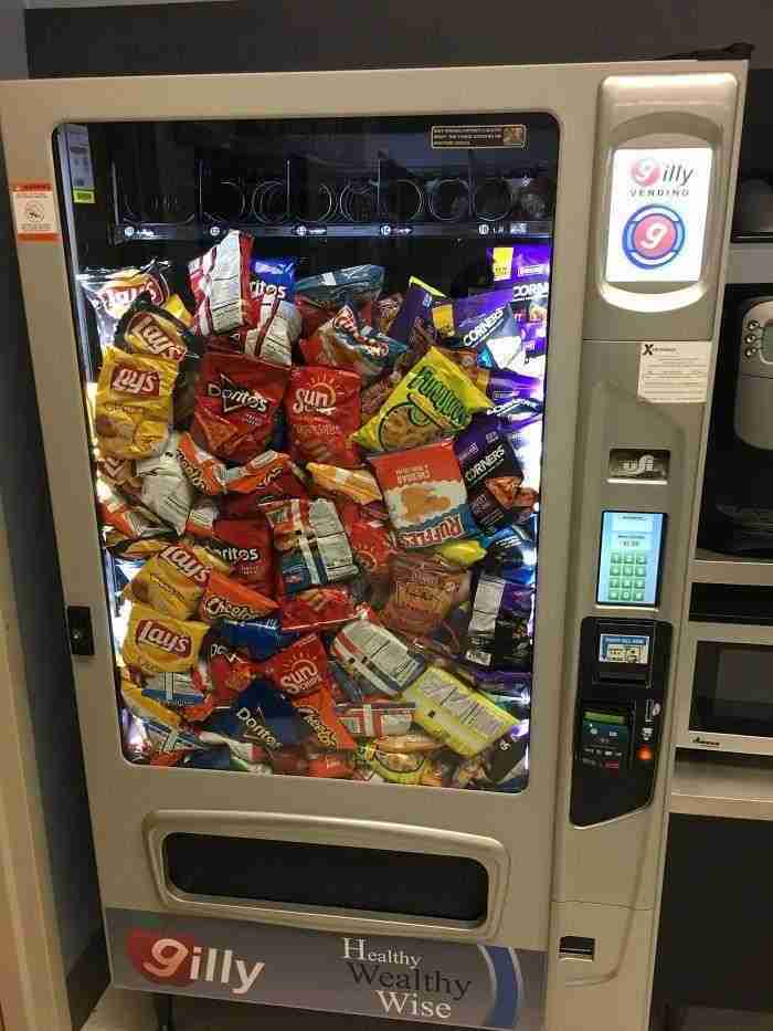 La máquina tuvo un error y lo soltó todo a la vez