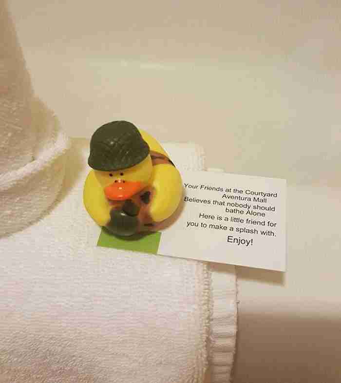 En este hotel te dan un patito de goma