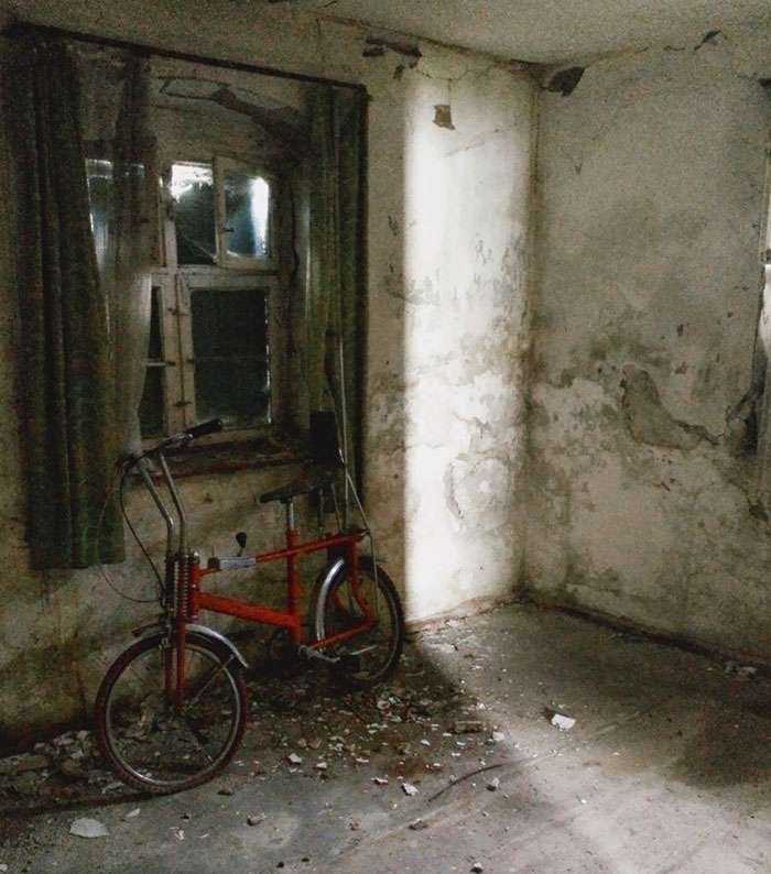 30 Terrible Pictures Taken By Real Estate Agents