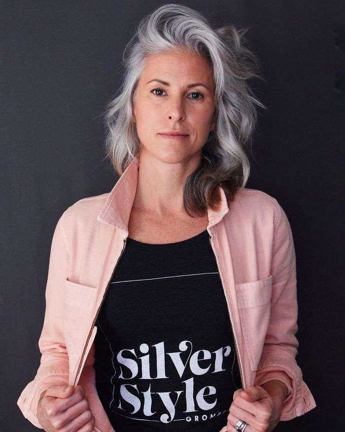 These 103 Women Who Ditched Dyeing Their Hair Look So Good, They May Convince You To Do The Same (New Pics)