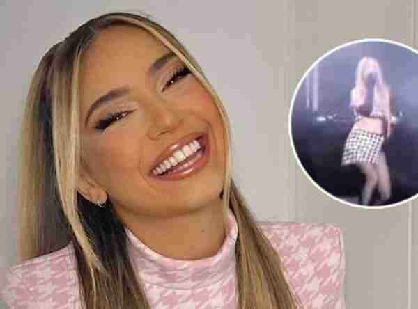 A Ana Mena se le cae la falda en directo y arrasa en las redes con su reacción