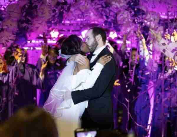 Badoo sorprende a una pareja con un ‘bodorrio’ al enterarse que se conocieron en su app