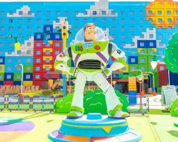 El increíble nuevo hotel de ‘Toy Story’ en Disneyland Tokio que ha maravillado a todo el mundo