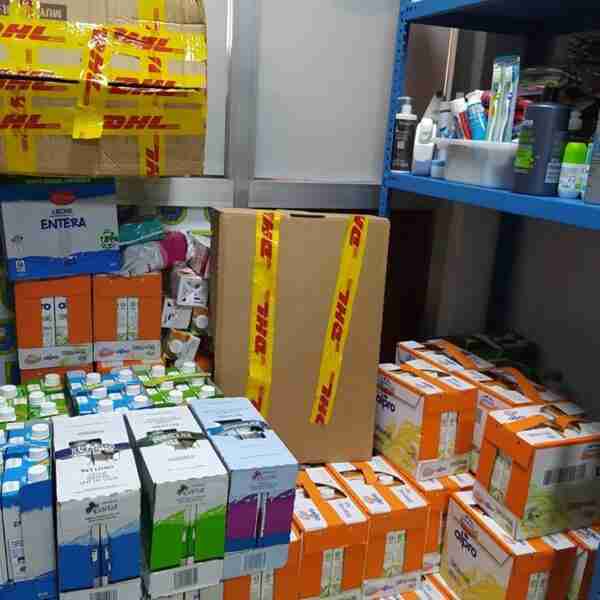 Empleados de DHL Freight colaboran en la donación de 12 toneladas de material para refugiados de Ucrania