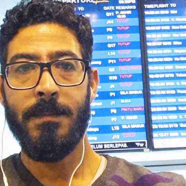 Un hombre se viraliza al quedarse atrapado más de 150 días en un aeropuerto