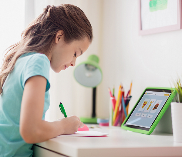 Novakid: 5 razones de crecer bilingüe