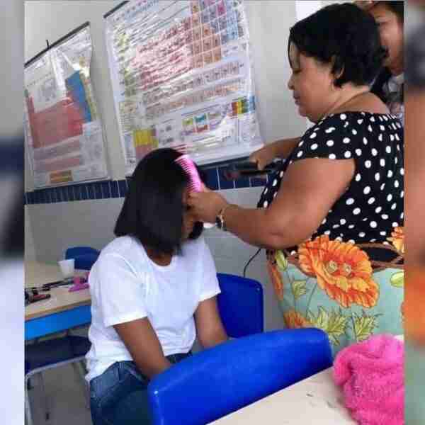 “Pensaba que era fea”: Secretaria escolar consoló a niña víctima de bullying con un ‘día de belleza’
