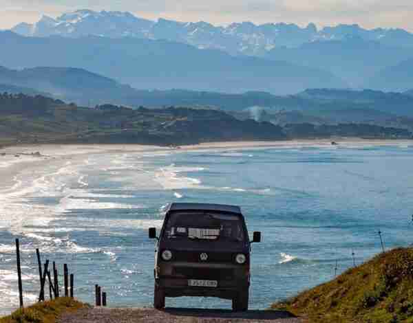 Viajar de forma sostenible, un valor en alza de la mano de Viajeros Low Cost y LIVEGENS