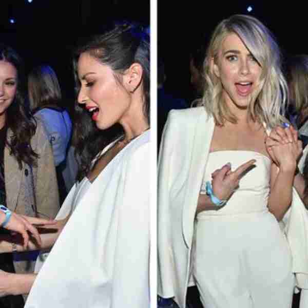 15 mujeres famosas que se encontraron con otras celebridades usando sus mismos atuendos