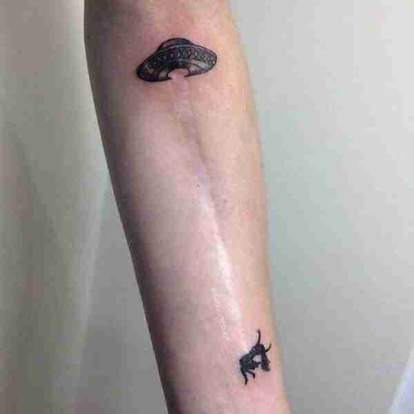 17 tatuajes que convirtieron cicatrices en obras de arte. 