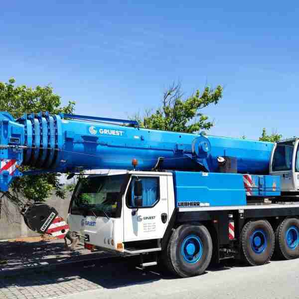 Grúa móvil: equipos de automoción para el desplazamiento de mercancías