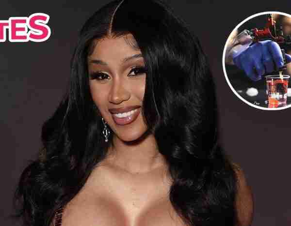 Cardi B sorprende a todos sus seguidores tatuándose la cara por primera vez