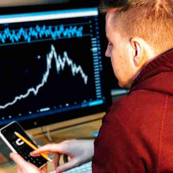 ¿Pirámide o hackeo? Las sospechas de estafa que ha generado la caída de OmegaPro