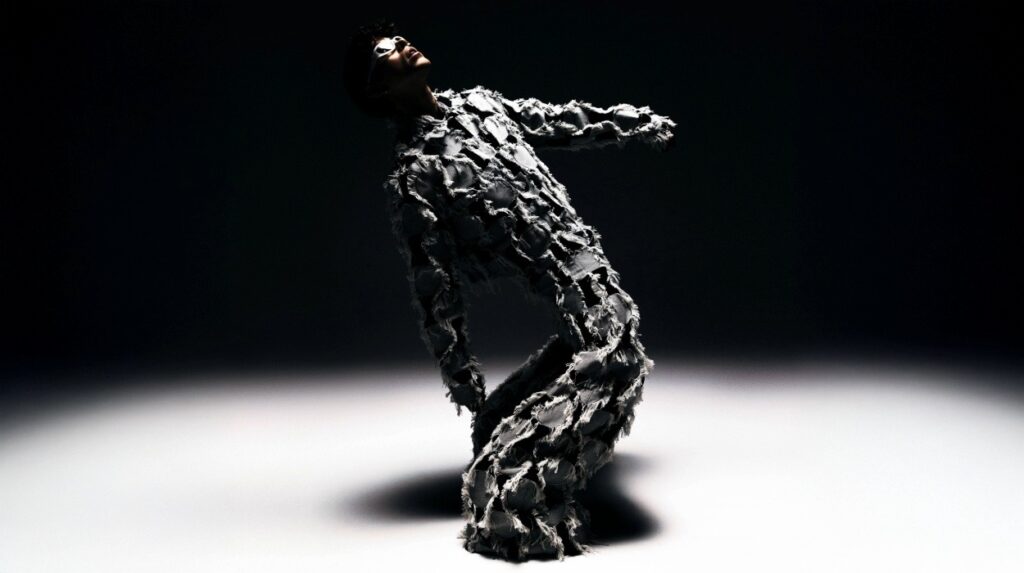 Hoyer se revela: un debut homónimo que rompe géneros y fronteras